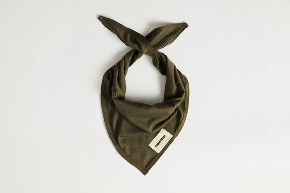 #TRIANGLE SCARF - OLIVE