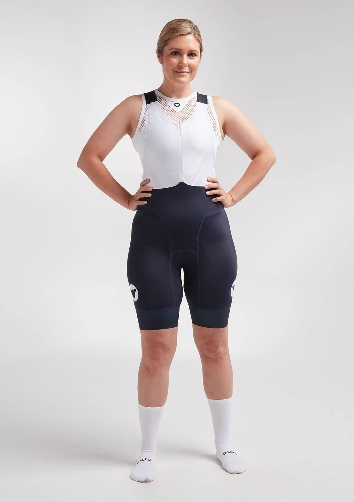 Black top sheep bib
